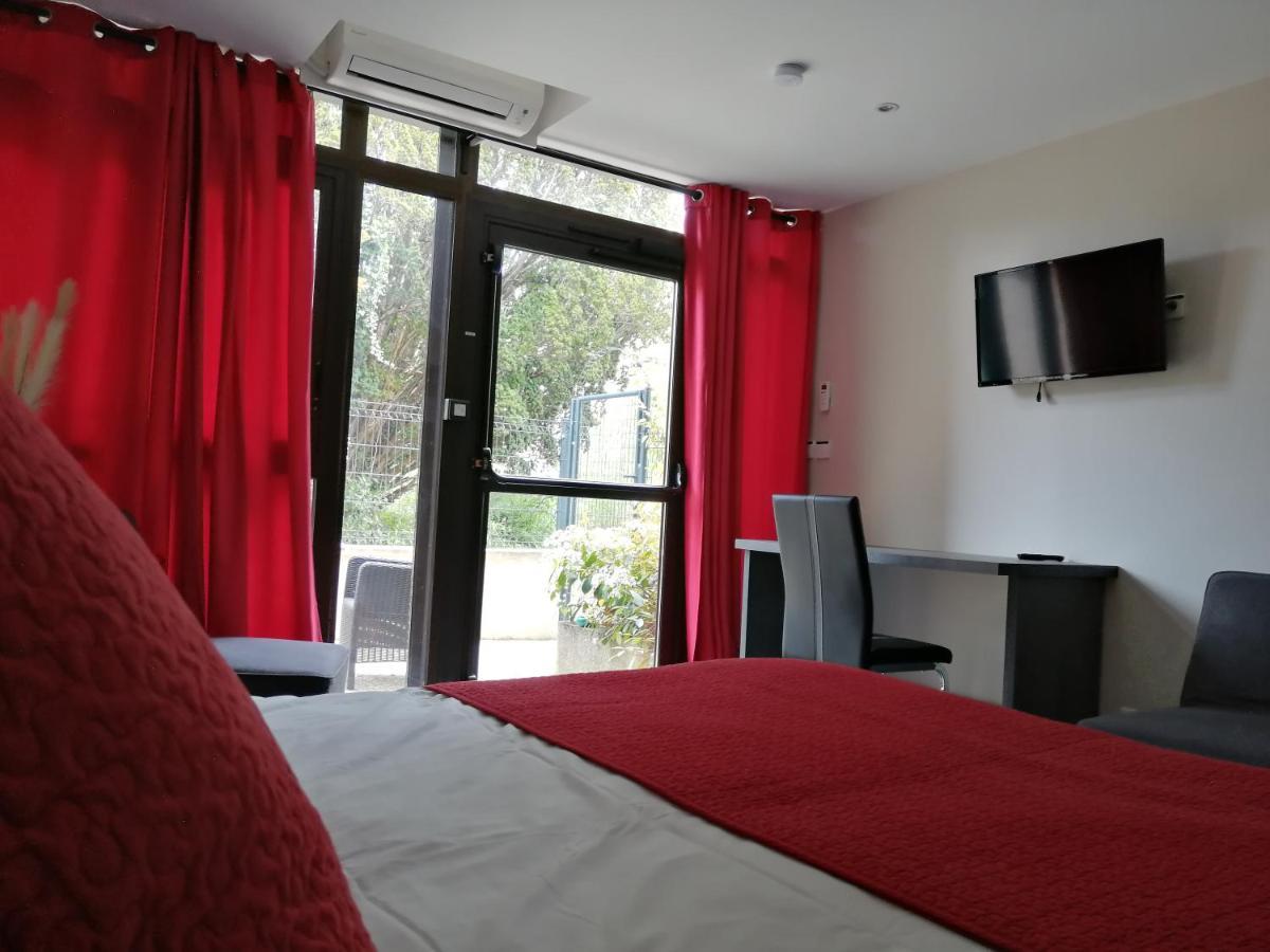 Appart-Hotel Chanzy / อองกูแลม ภายนอก รูปภาพ